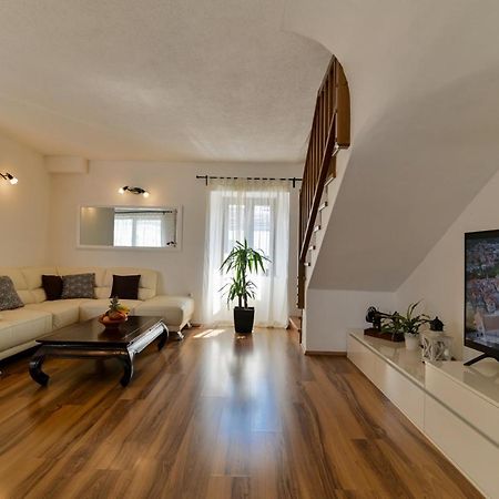 Apartman Ciciliani โตรกีร์ ภายนอก รูปภาพ