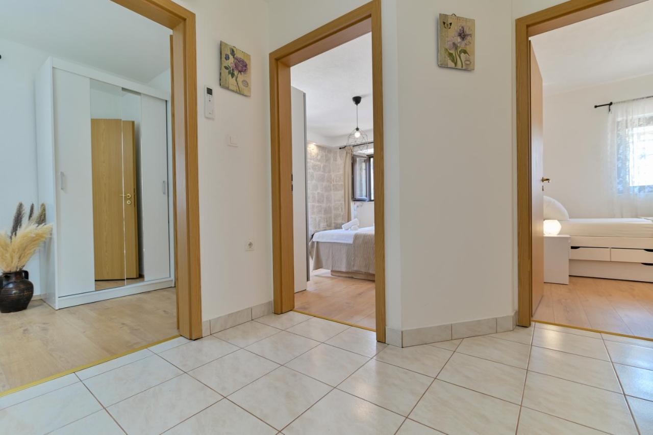 Apartman Ciciliani โตรกีร์ ภายนอก รูปภาพ
